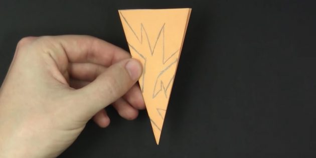 как вырезать снежинки из бумаги своими руками: нарисуйте узор