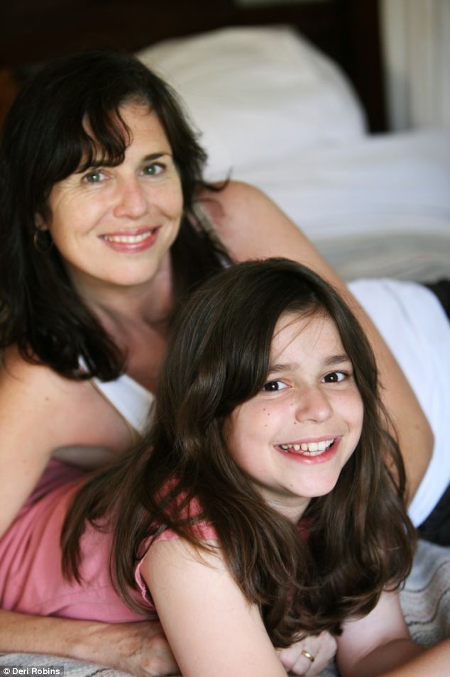 Divide: Deri Robins and her daughter Izzy back in 2008