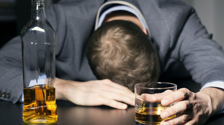 Алкоголизм способствует появлению и развитию ригидности